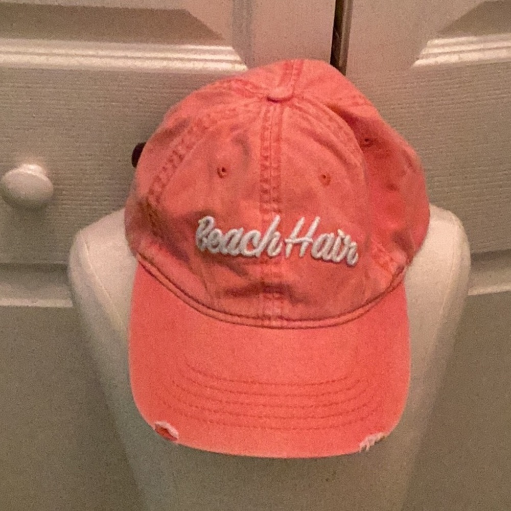 🍑Peach Colored Baseball Cap “ Beach Hair “ Pre Loved Gently Worn 🍑